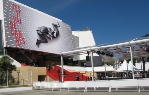 Vida de Cannes V – La alimentación de los chanchos
